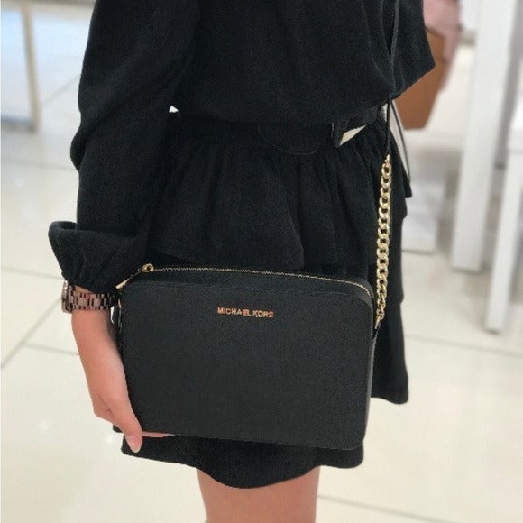 Michael Kors Jet Set Crossbody - Picture 10 of 11